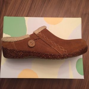 NWT Earth Origins Aurora Johanna Clogs